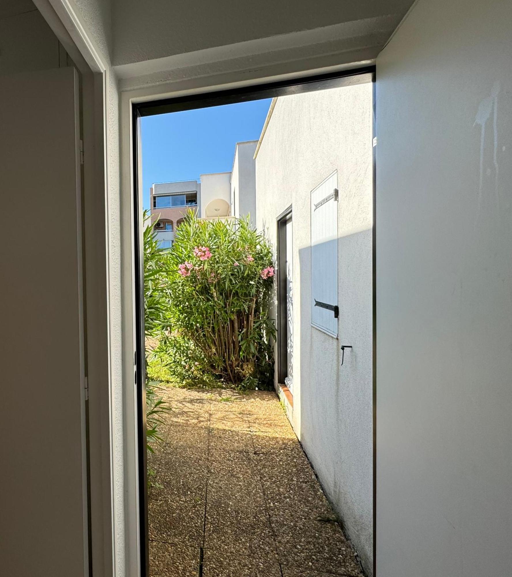 Beach Cannes Bungalows เลอกันเนต์ ภายนอก รูปภาพ
