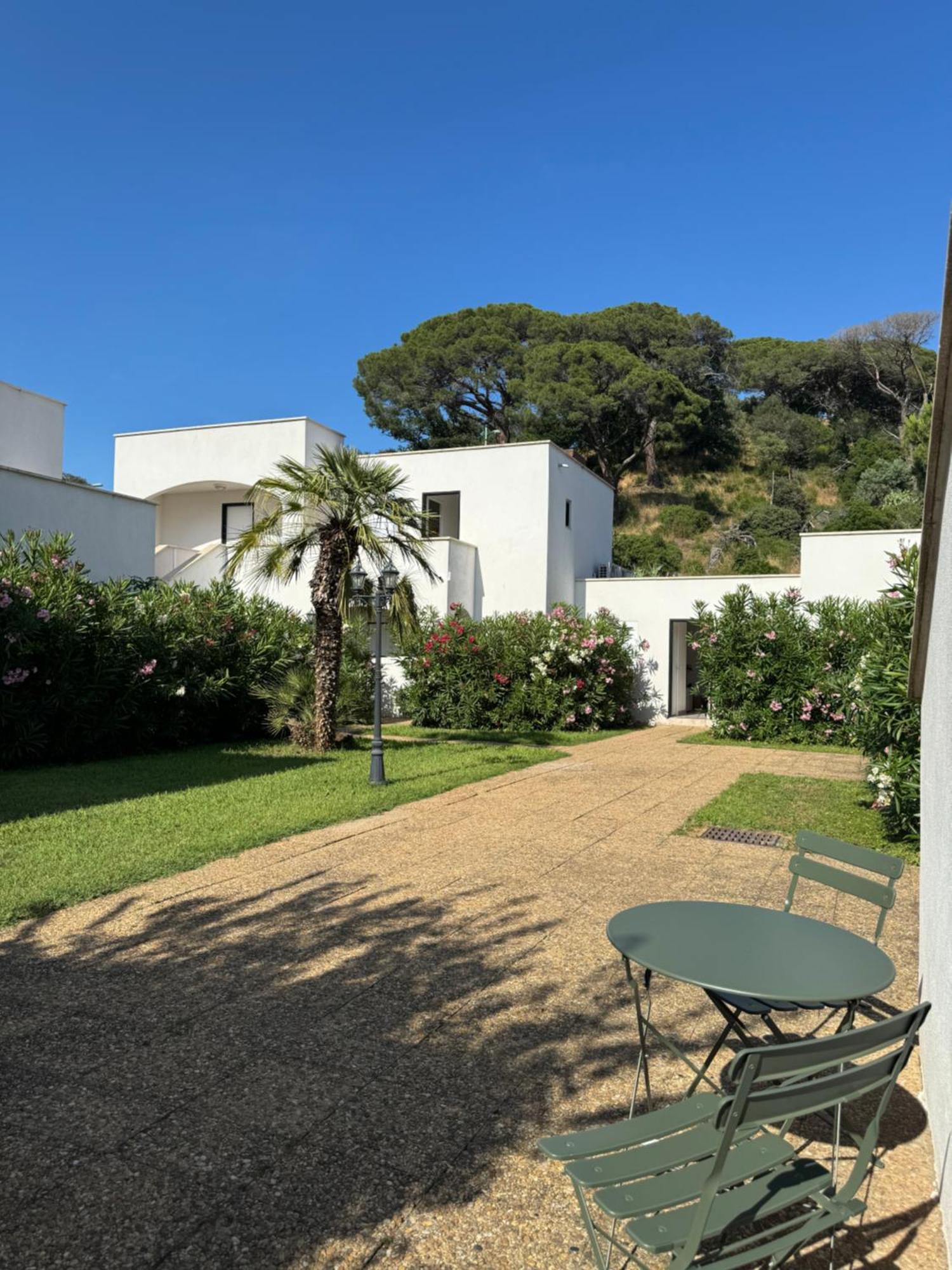 Beach Cannes Bungalows เลอกันเนต์ ภายนอก รูปภาพ
