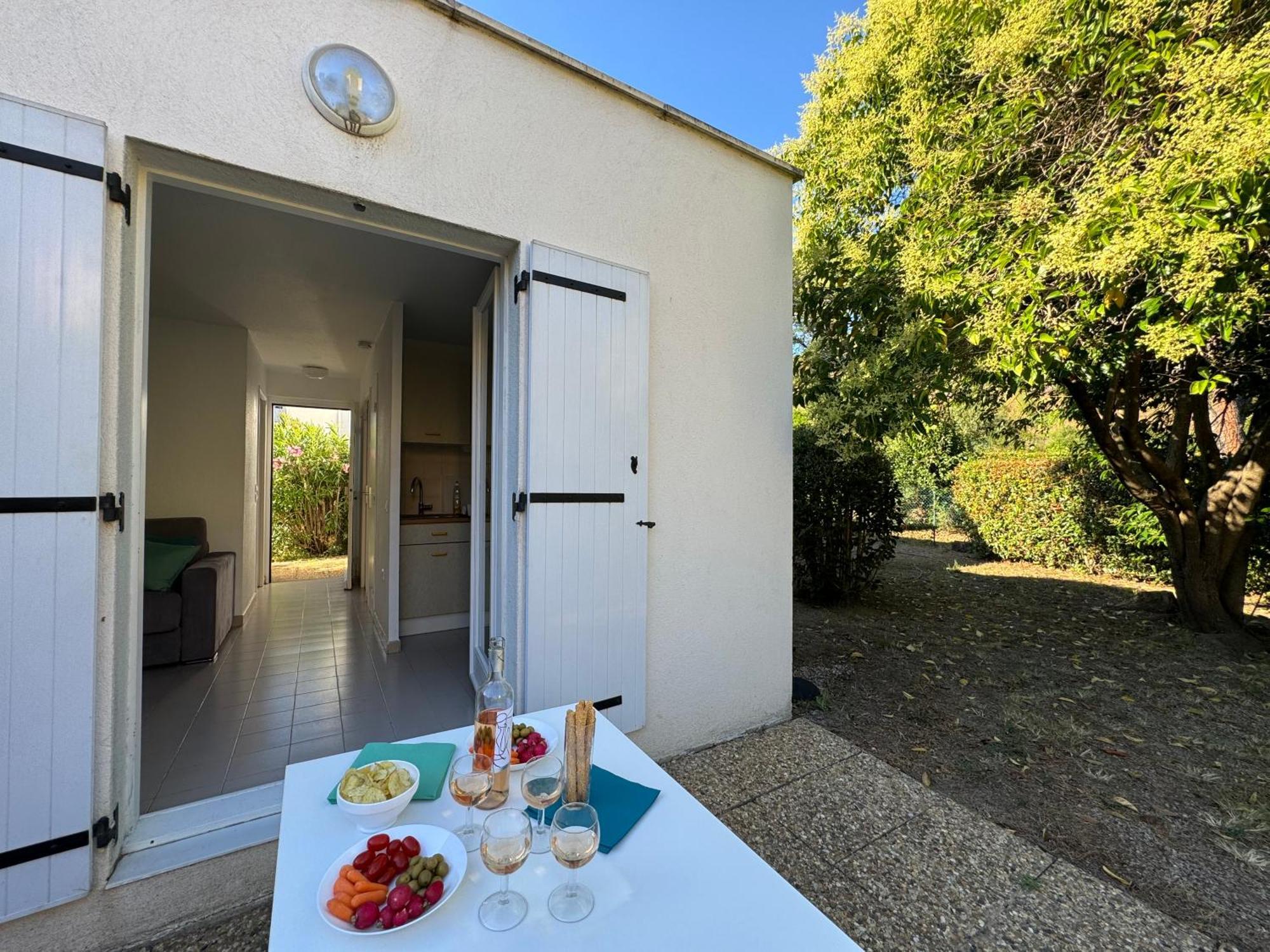 Beach Cannes Bungalows เลอกันเนต์ ภายนอก รูปภาพ