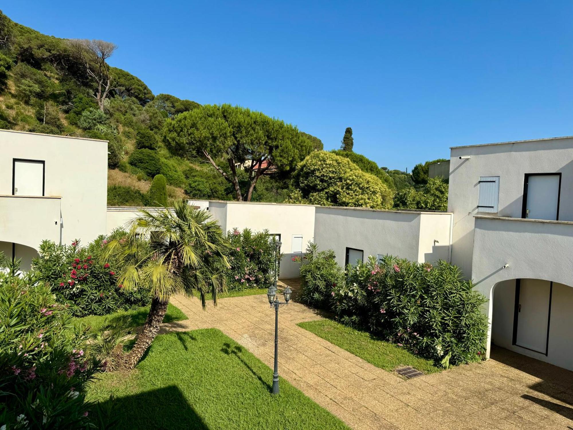 Beach Cannes Bungalows เลอกันเนต์ ภายนอก รูปภาพ