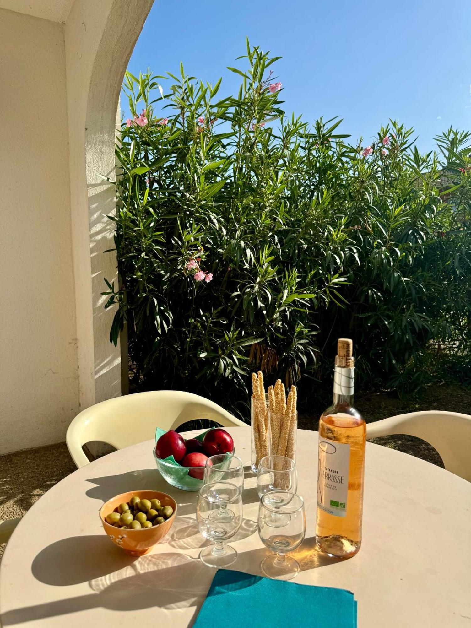 Beach Cannes Bungalows เลอกันเนต์ ภายนอก รูปภาพ